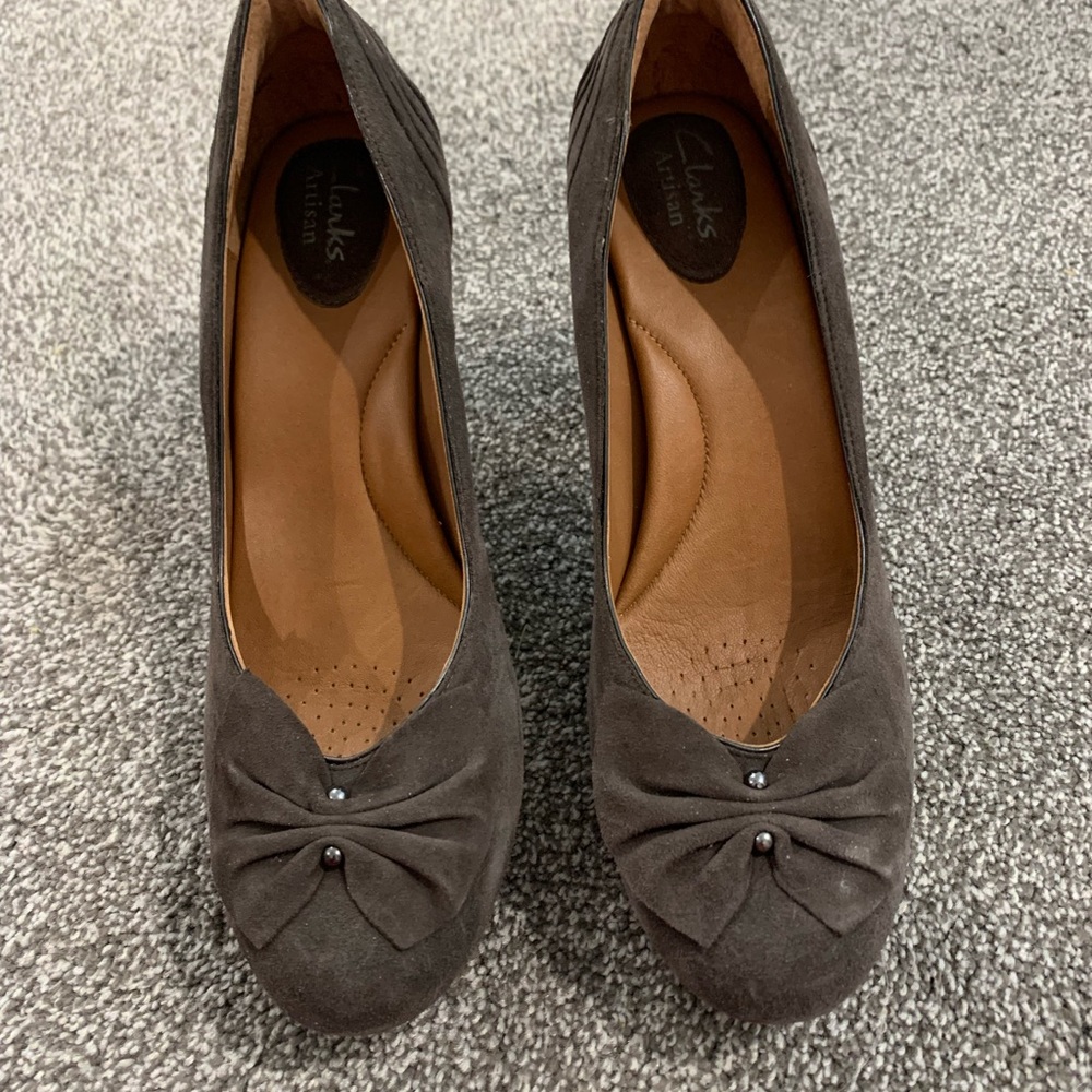 Artisan Clark’s Society Ball Pewter Suede Heels